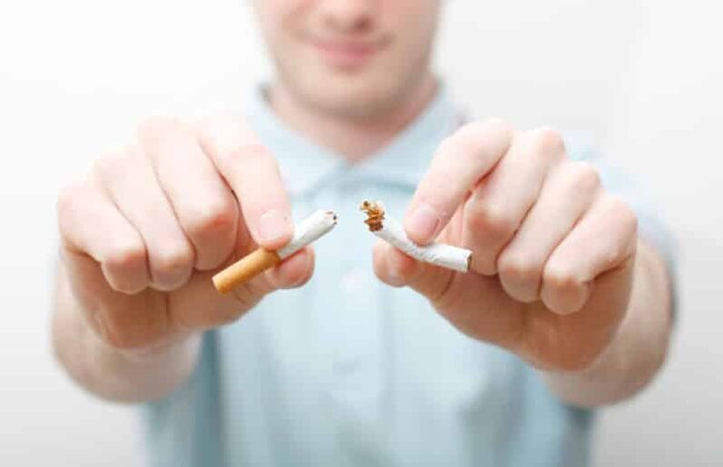Abyste zabránili prostatitidě, musíte přestat kouřit